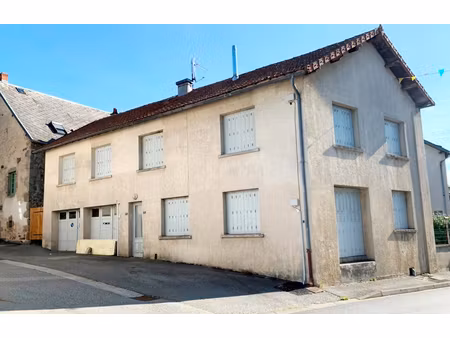 ideal pour investisseur : maison comprenant deux logements : un t2 en bon état et un duple