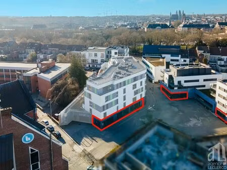 4 surfaces commerciales de 82 à 222 m² - bd des combattants à tournai à partir de € 272.30