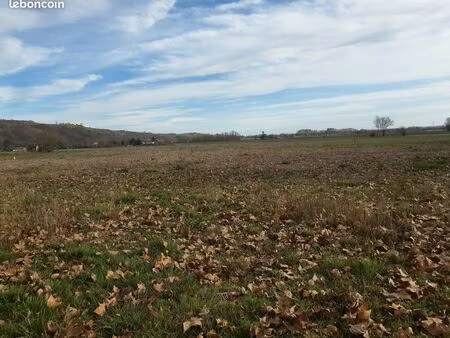 terrain à bâtir de 1200 m²