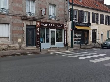 local commercial 82 m²