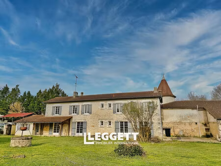 maison 7 pièce(s)  médillac