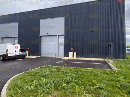 a louer - local d'activité 392 m²