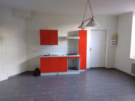 location appartement 2 pièces 50m2 cartelègue 33390 - 420 € - surface privée