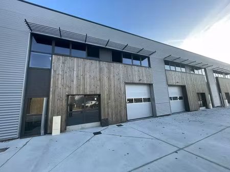 entrepot - local d'activite a vendre ou a louer