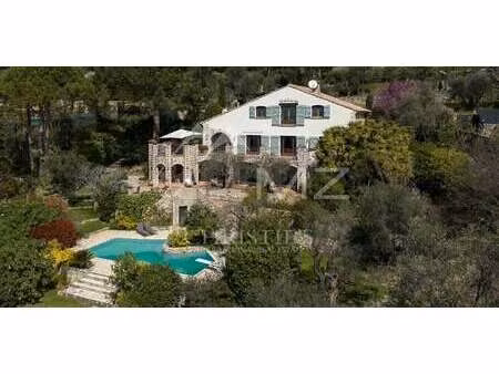 villa avec piscine châteauneuf-grasse (06)