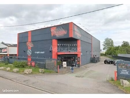 local commercial 791 m²