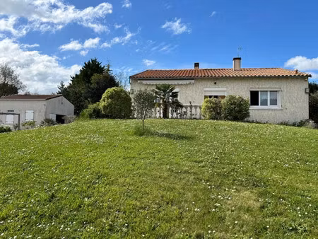 vente maison 5 pièces 170 m² à torxé (17380)  300 000 €