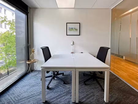 espace de bureau privé personnalisé en fonction des besoins uniques de votre entreprise à 