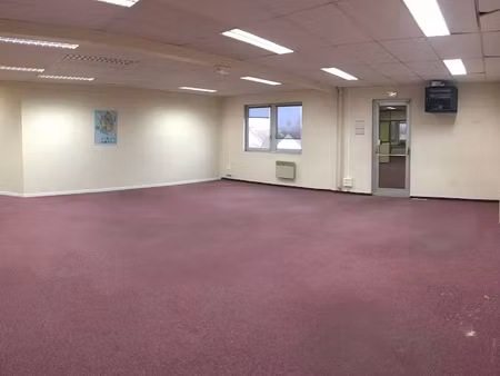 location meublée locaux professionnels 134 m² à houilles (78800)  2 500 €