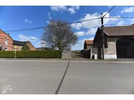 belle parcelle de 20 de façade.