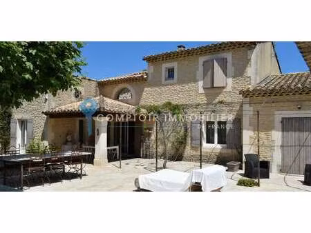 propriété avec piscine et jardin saint-rémy-de-provence (13)