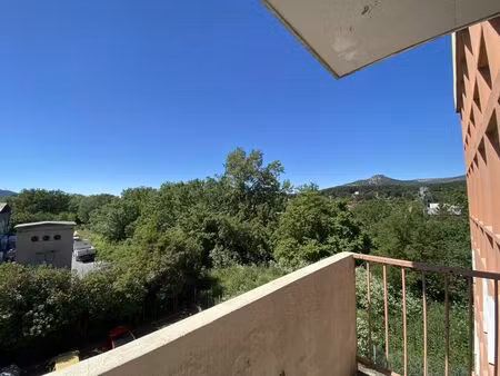 location appartement 2 pièces 41 m² à aubagne (13400)