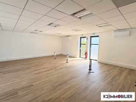 vente bureau 87 m² montélimar (26200)