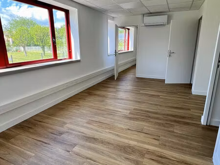 vente bureau 97 m² montélimar (26200)