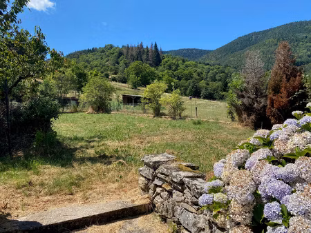 maison en pierre sur sous sol complet avec terrain 610m2