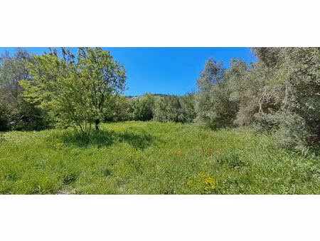 terrain villeneuve les avignon 932 m2