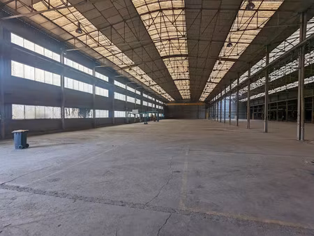 location locaux professionnels 7000 m² à pacy-sur-eure (27120)  21 000 €
