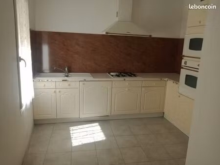 appartement traversant coeur de bouzigues