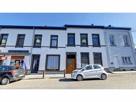 ensembles de 3 appartements 1 chambre + salle de réception