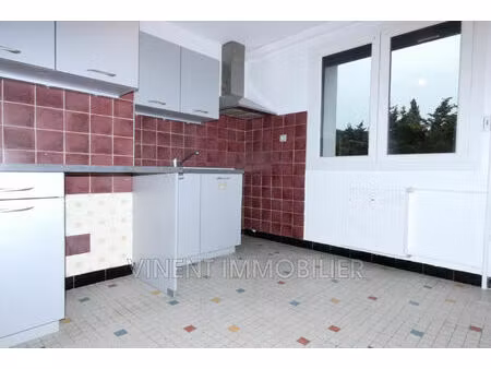 location appartement 4 pièces 69 m² à donzère (26290)