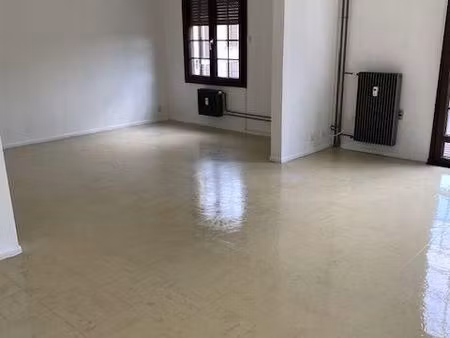 appartement 3 pièces 77 m²