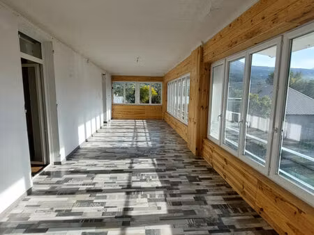 vente appartement 4 pièces 138m2 jausiers 04850 - 230000 € - surface privée