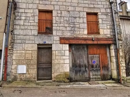 maison 2 pièces 240 m²