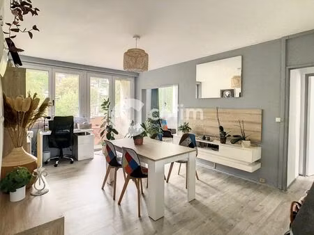 vente appartement 3 pièces 57m2 mourenx 64150 - 69000 € - surface privée