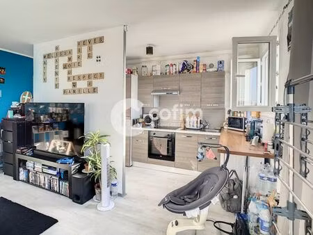 vente appartement 3 pièces 60m2 mourenx 64150 - 66000 € - surface privée