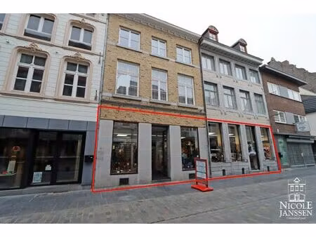 royaal gelijkvloers handelspand/kantoorruimte op toplocatie