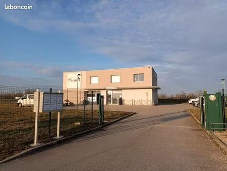 a louer espace bureaux ouroux sur saone