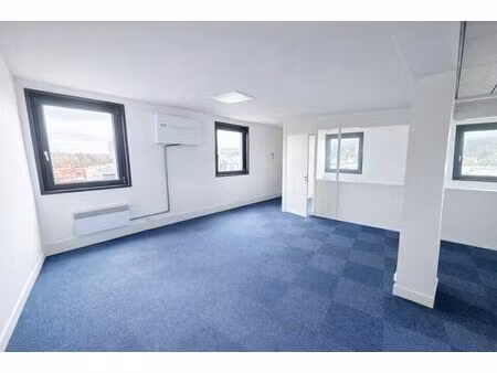 location bureau 118 m² à saint-avertin (37550)