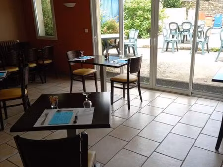 commerce  bar- tabac- station service