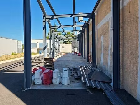 location commerce bollene 180 m²