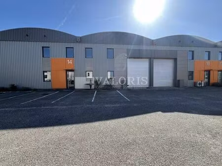 location commerce 440 m² à dardilly (69570)
