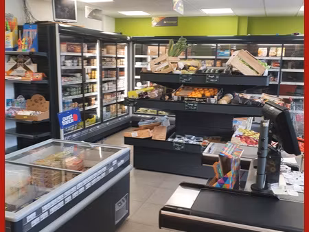 superette tres bonne etat 203 m2 balaze