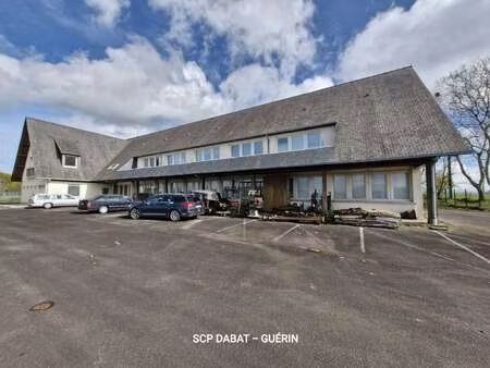 vente bureaux et commerces à isigny-le-buat (50540) : à vendre / 905m² isigny-le-buat