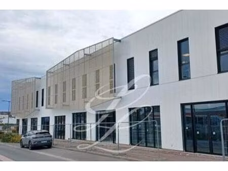 vente - commerce 629.1 m