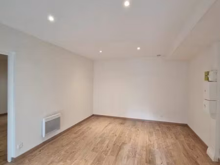 location commerce 2 pièces 20 m² à nice (06000)