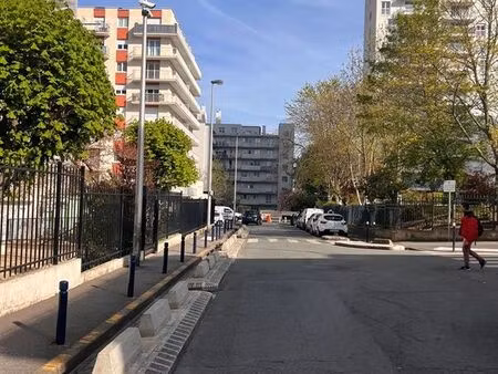 boutique 120 m² villemomble