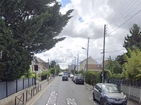 boutique 185 m² viry chatillon