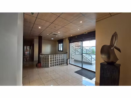 bureaux de prestiges  centre-ville + garages