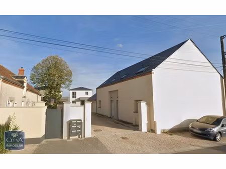 parking à louer - ingré (45) - 15€