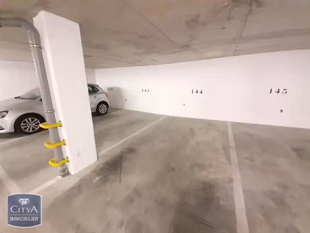 parking à louer - maisons-alfort (94) - 82€