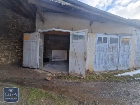 parking à louer 15 m² - montfaucon-en-velay (43) - 40€