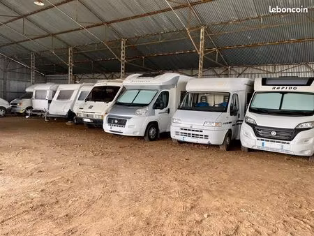 place de parking couverte/ hivernage/ gardiennage