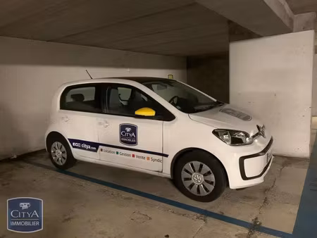 parking à louer - saint-cyr-sur-loire (37) - 37€