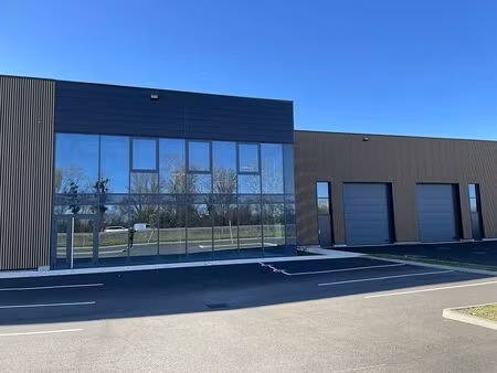 location local d'activités amberieux d'azergues 1 827 m²