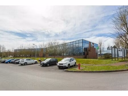 location local d'activités bievres 613 m²