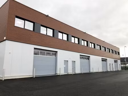 location local d'activités bois d'arcy 300 m²